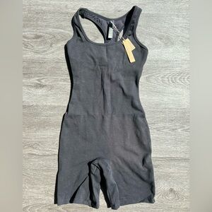 SKIMS Outdoor Mid Thigh Onesie - Ash XS (BRAND NEW!)